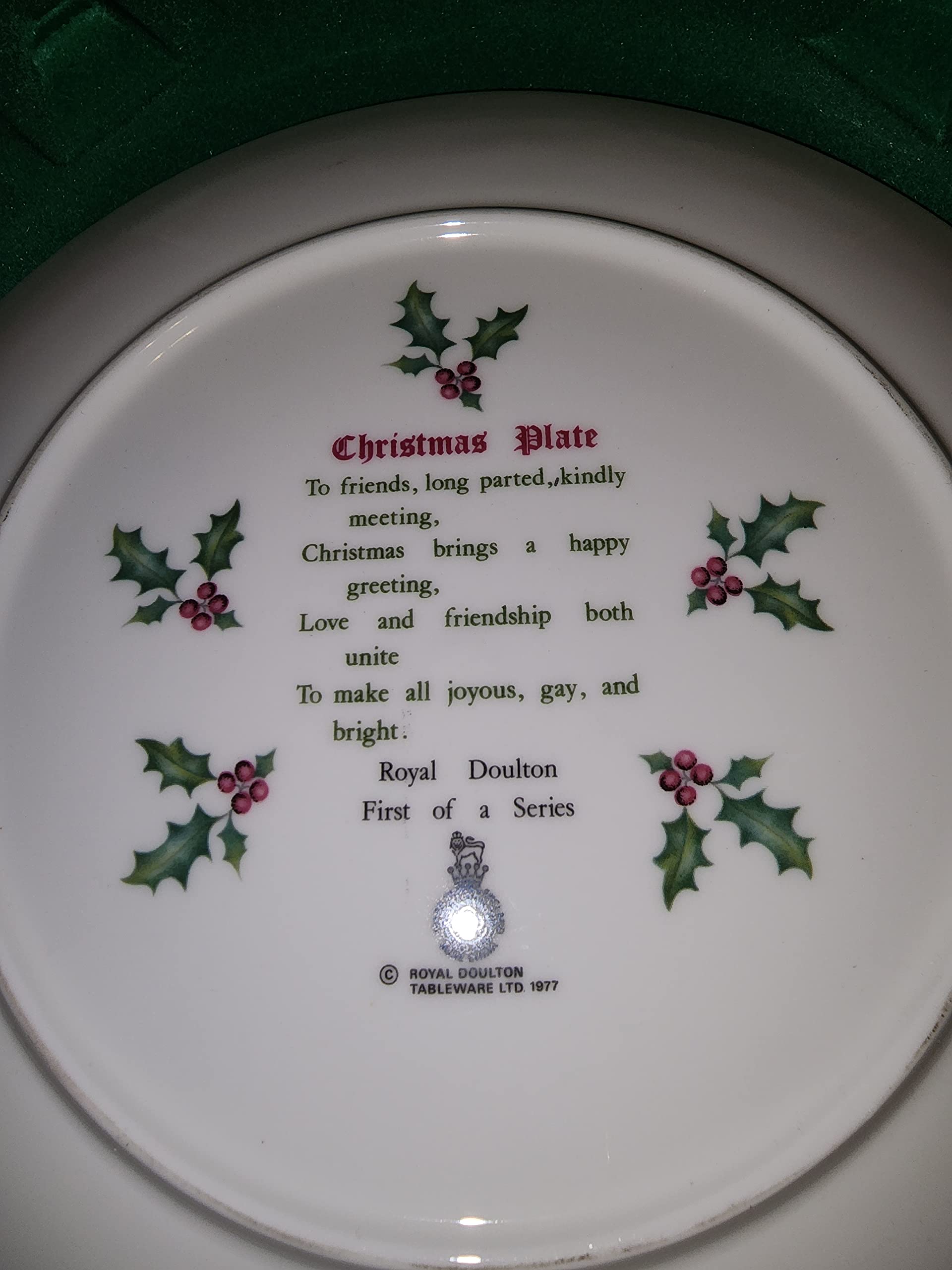 Royal Doulton Christmas Plate 1977 First of a Series