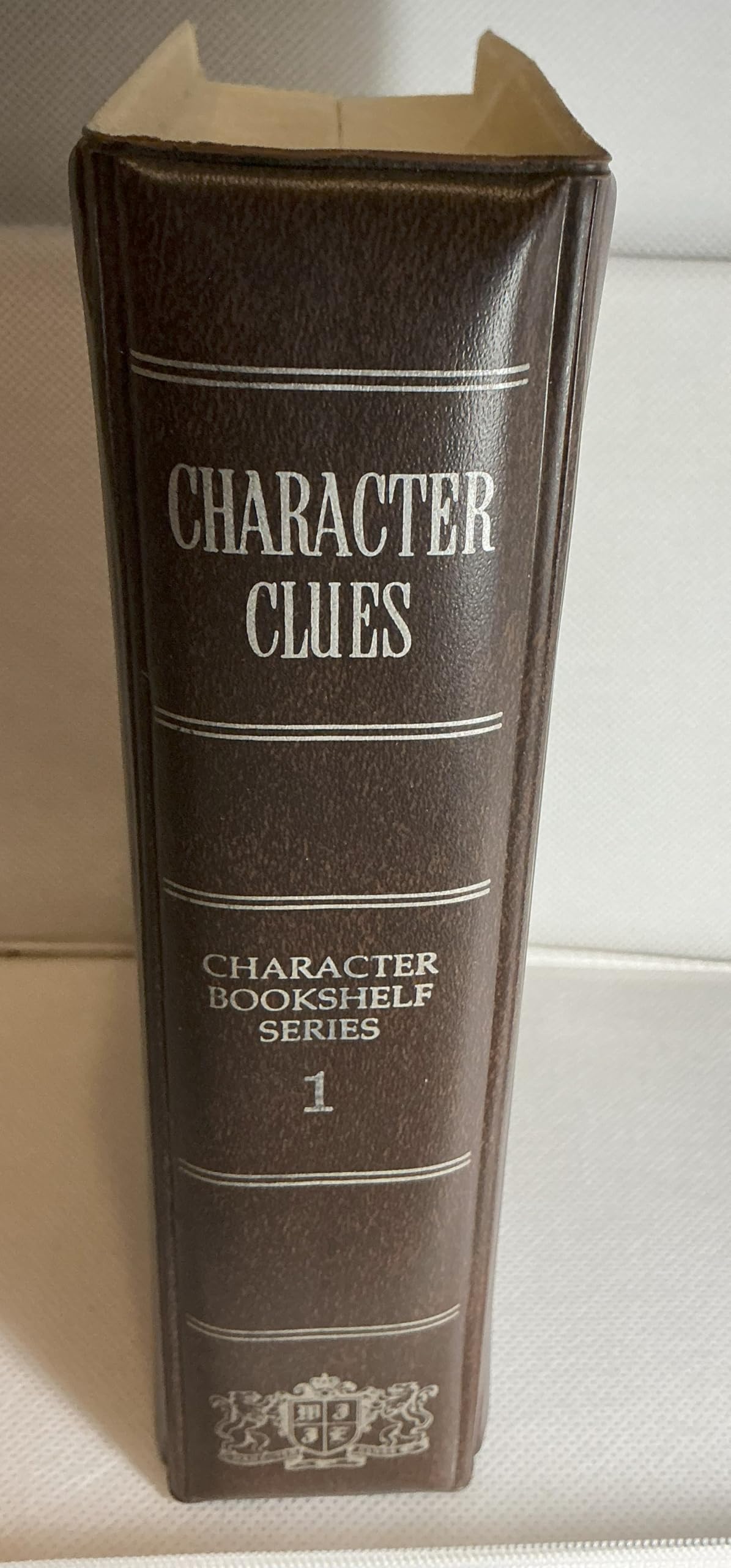 Character Clues (Family Game with Resource Book, Instructions, and Two Decks of Cards -- "Character Clues" and "Character Qualities") (Character Bookshelf Series)