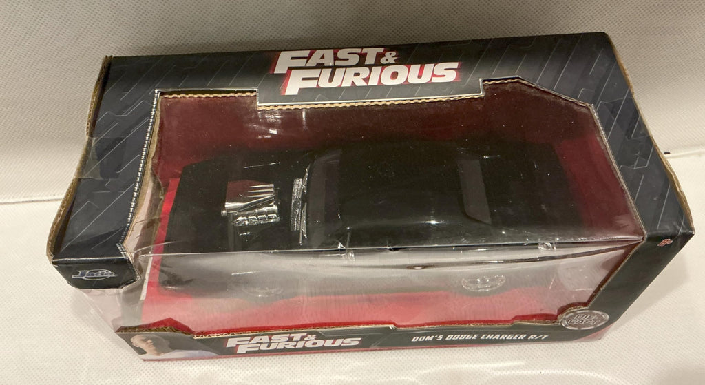 Jada Toys Furious 7 1970 Dodge Charger – 1:24 Scale Die-cast Vehicle – Opening Doors, Hood, Trunk – Rubber Tires – Ages 8+ – Glossy Black