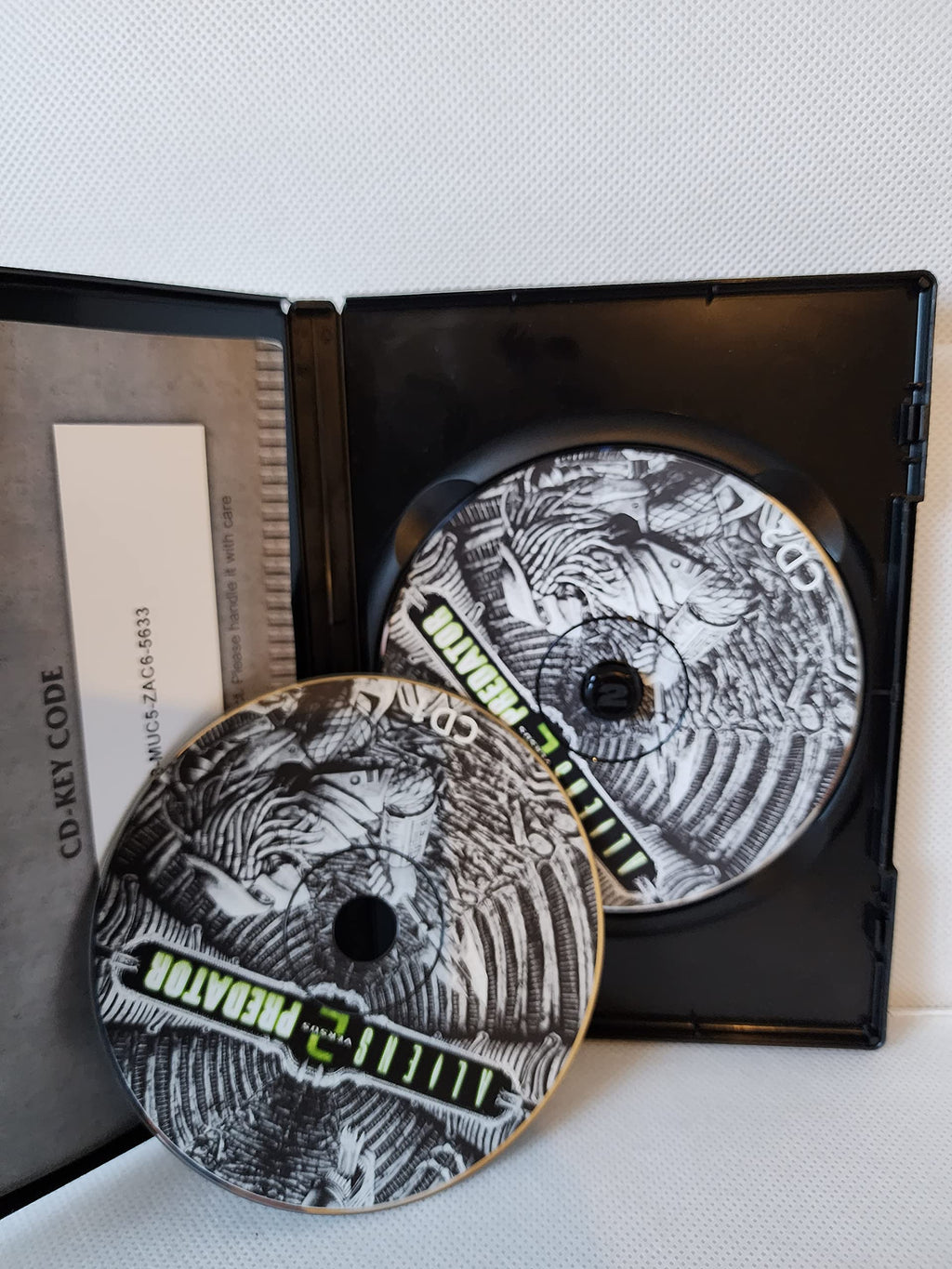 Aliens vs. Predator 2 PC Medallion