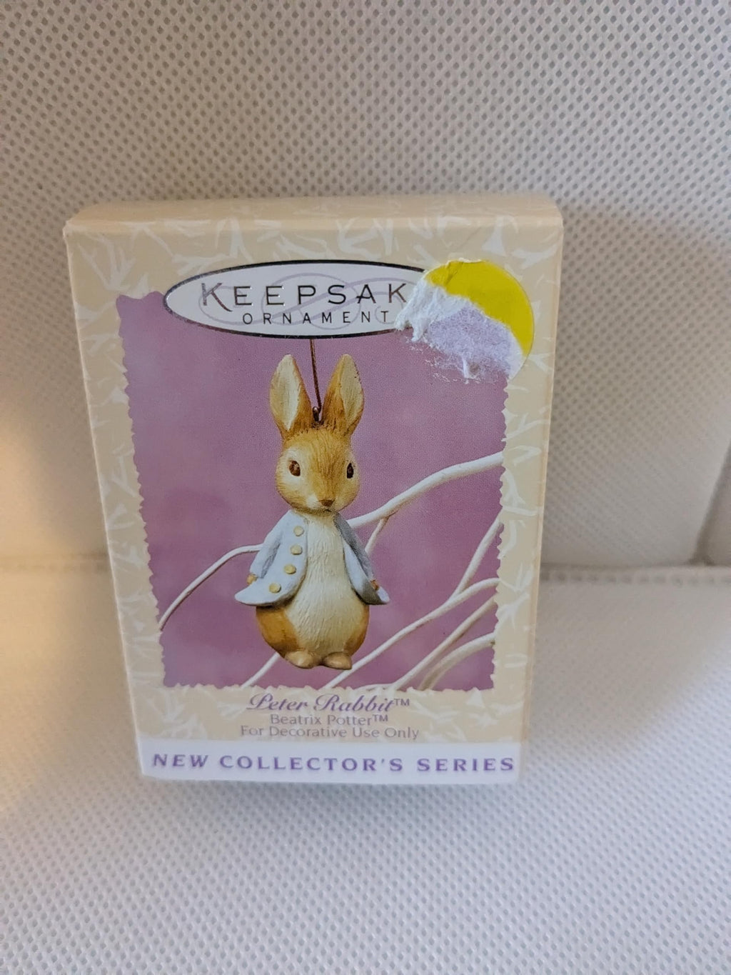 Peter Rabbit Beatrix Potter 1st in Series 1996 Easter Hallmark Ornament QEO8071