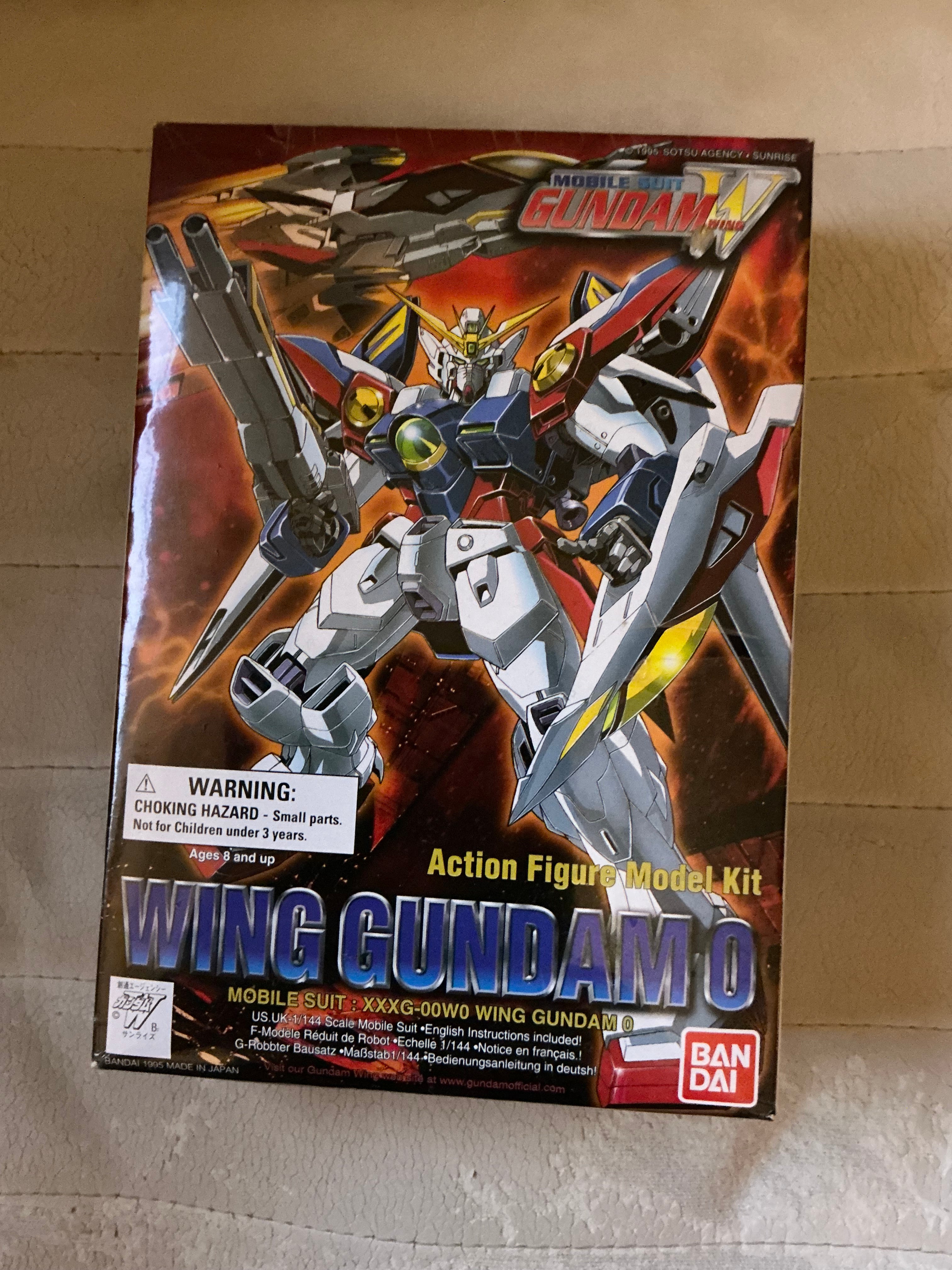 Mobile Suit Gundam Wing: Wing Gundam 0 - 1/144 - Action Figure Model Kit