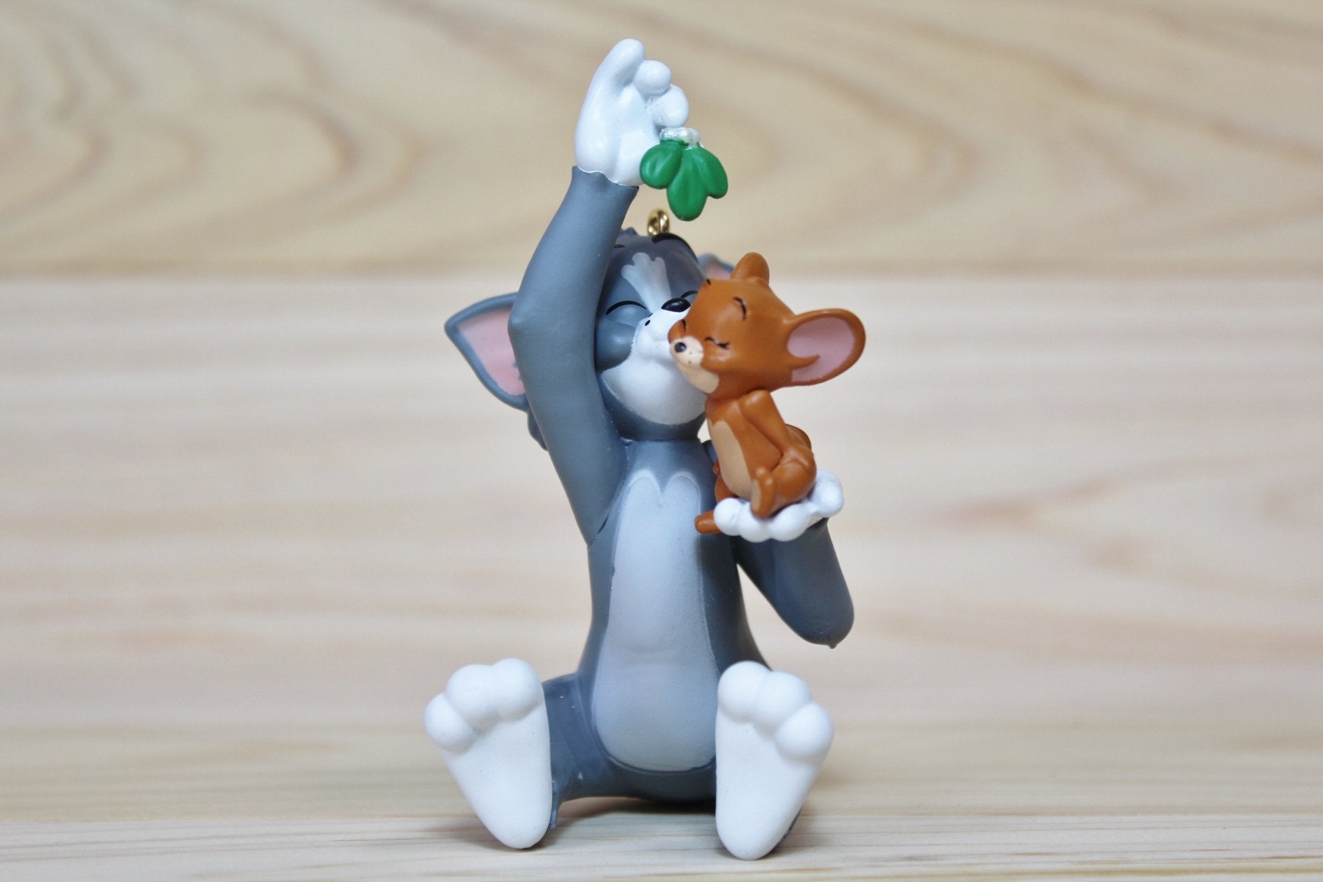 A Christmas Truce - Tom and Jerry 2013 Hallmark Ornament