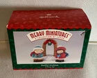 1996 Hallmark Merry Miniatures Bashful Mistletoe 3-Piece Christmas Set A3