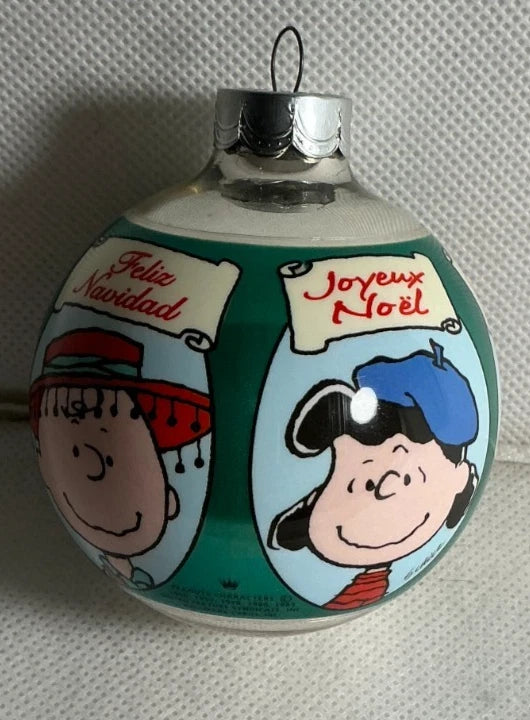 1993 Hallmark Peanuts Christmas Ornament - Snoopy Charlie Brown - International